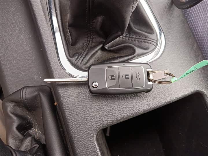 Dongfeng Forthing Lingzhi M5 2024 2024款 M5L 1.5T 手动基本型 7座