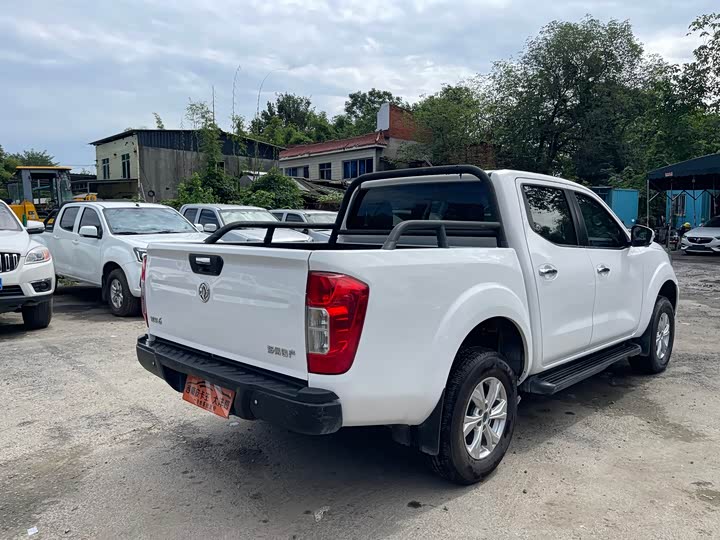 Dongfeng Rich 6 2021 2021款 2.4L手动四驱汽油尊享型2TZD