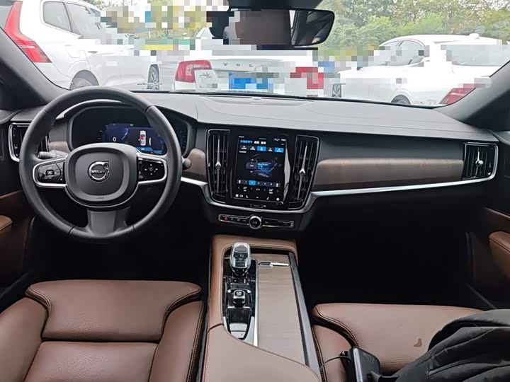 Volvo S90 2025 2025款 B5 智远豪华版