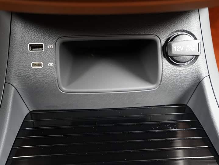 Hongqi HQ9 2023 2023款 2.0T 智联旗畅版