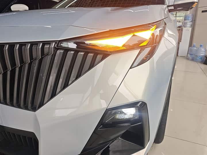 GAC Trumpchi GS3 2023 2023款 影速 270T 劲享版