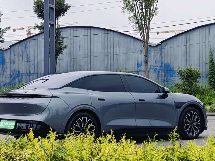 Zeekr 007 2025 2025款 后驱智驾版 75kWh
