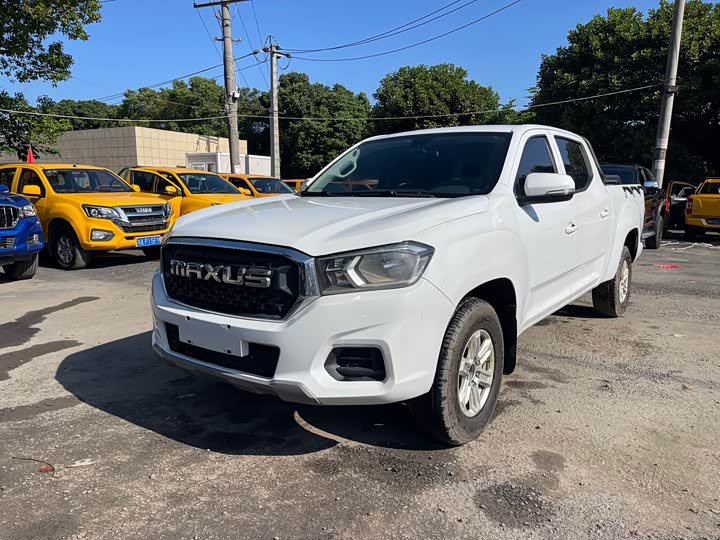 Maxus T70 2021 2021款 2.0T改款柴油手动四驱进取版长箱高底盘