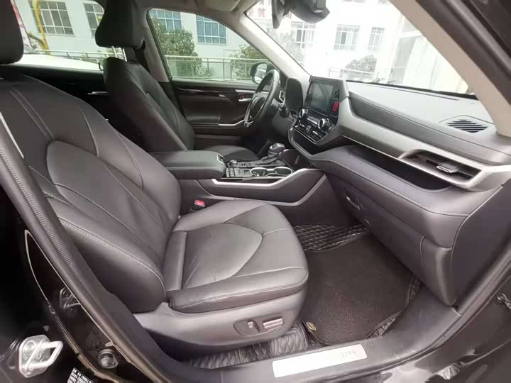 Toyota Highlander 2024 2024款 380T 四驱豪华版 7座