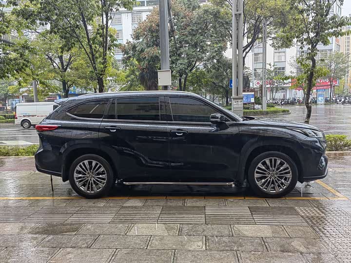 Toyota Highlander 2024 2024款 380T 四驱豪华版 7座