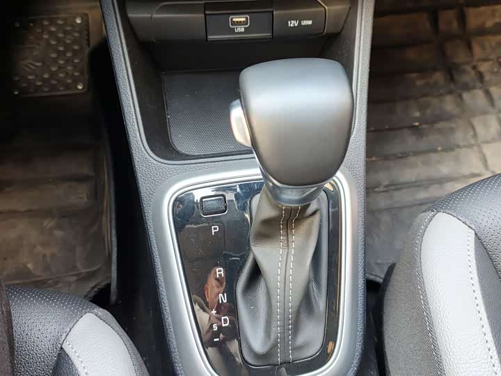 Kia KX1 2021 2021款 1.4L CVT趣享版