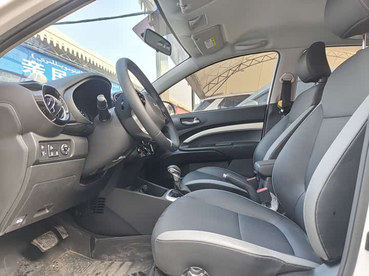 Kia KX1 2021 2021款 1.4L CVT趣享版