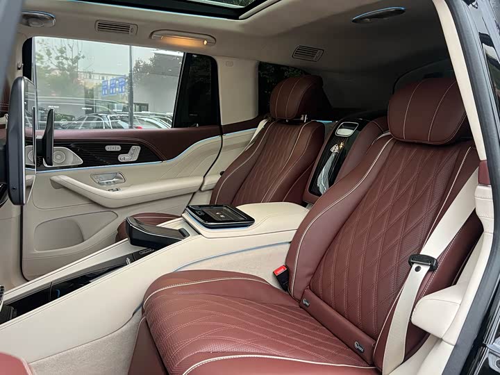 Mercedes-Benz Maybach GLS 2024 2024款 GLS 600 4MATIC 礼乐版