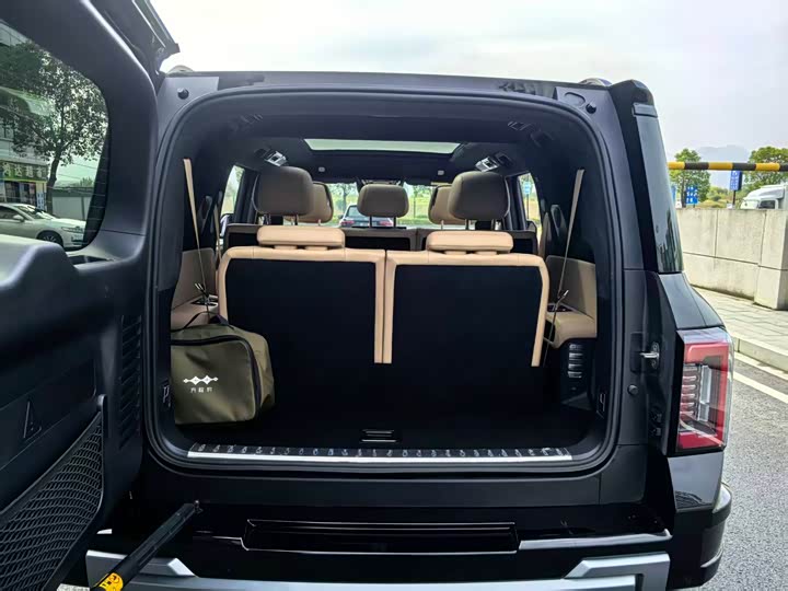 BYD FangChengBao Leopard 8 2025 2025款 智勇旗舰版 7座