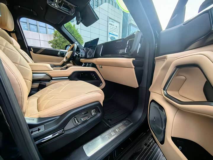 BYD FangChengBao Leopard 8 2025 2025款 智勇旗舰版 7座