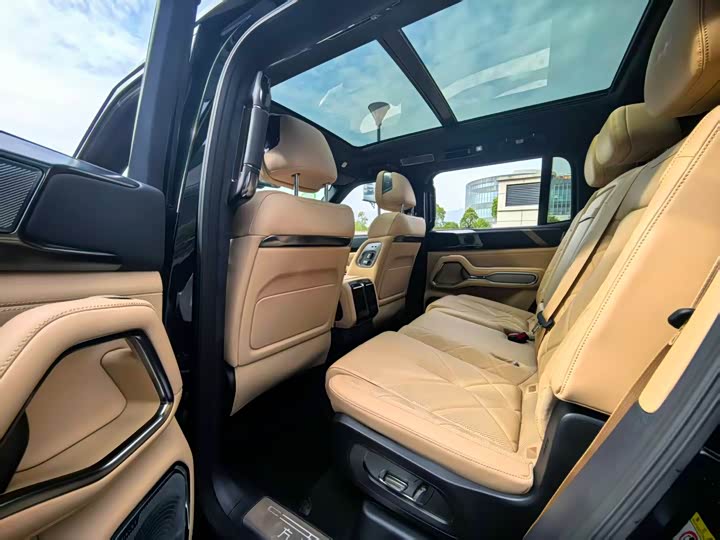 BYD FangChengBao Leopard 8 2025 2025款 智勇旗舰版 7座