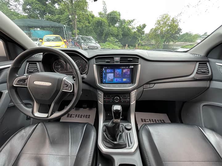 Maxus T70 2021 2021款 2.0T柴油手动四驱豪华版标箱高底盘