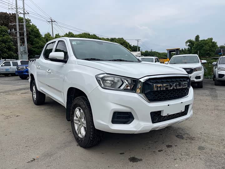 Maxus T70 2021 2021款 2.0T柴油手动四驱豪华版标箱高底盘