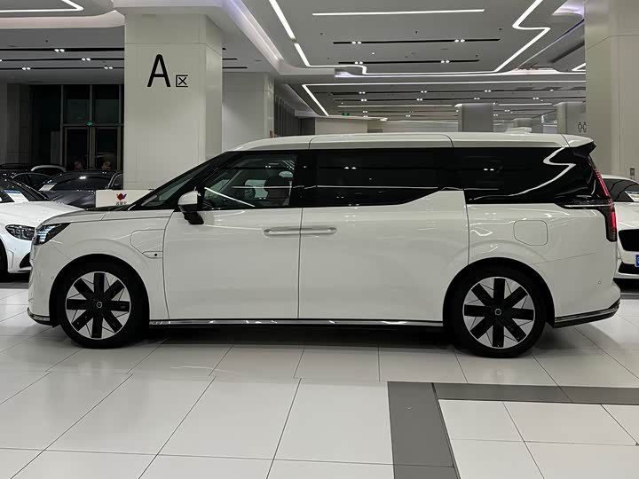 Volvo EM90 2025 2025款 Ultra 六座