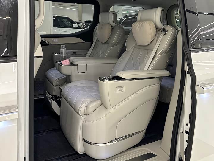 Volvo EM90 2025 2025款 Ultra 六座