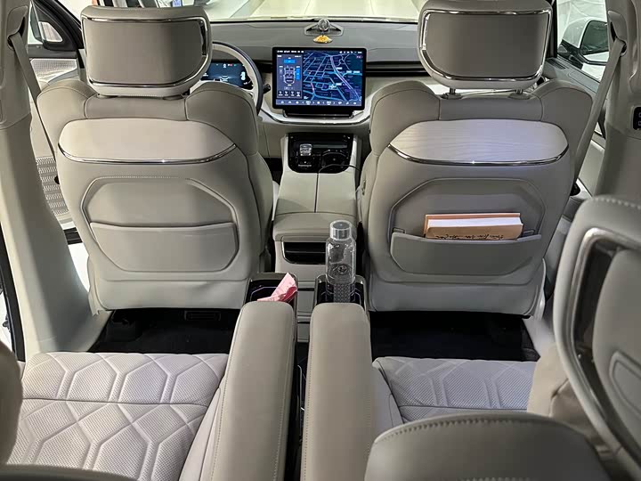 Volvo EM90 2025 2025款 Ultra 六座