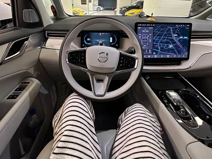 Volvo EM90 2025 2025款 Ultra 六座