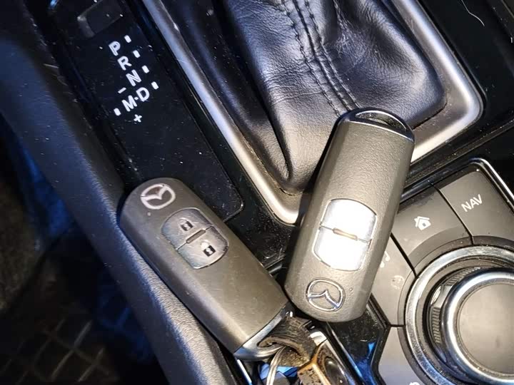 Mazda CX-4 2021 2021款 2.0L 自动两驱蓝天活力版