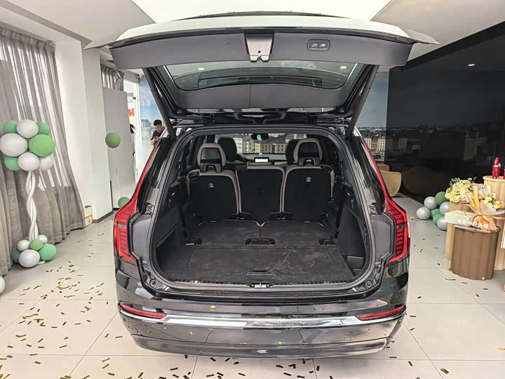 Volvo XC90 Hybrid 2026 2026款 T8 智尊豪华版 7座