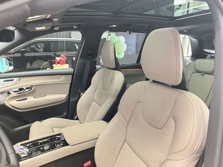 Volvo XC90 Hybrid 2026 2026款 T8 智尊豪华版 7座
