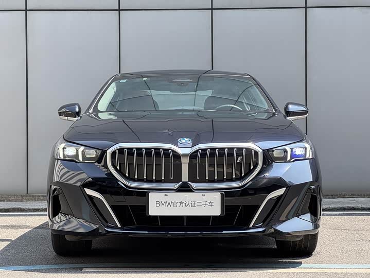 BMW i5 2024 2024款 eDrive 35L M运动套装