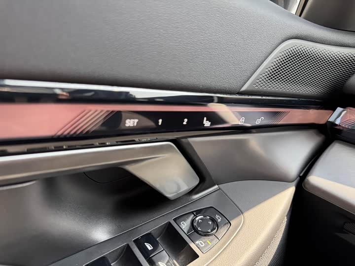 BMW i5 2024 2024款 eDrive 35L M运动套装