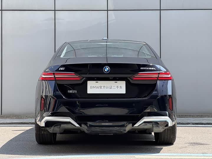 BMW i5 2024 2024款 eDrive 35L M运动套装