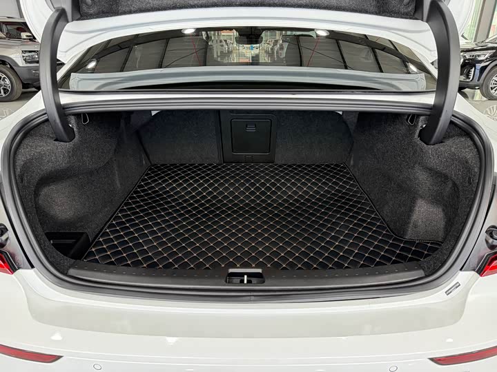 Volvo S60 2025 2025款 B4 智远豪华版