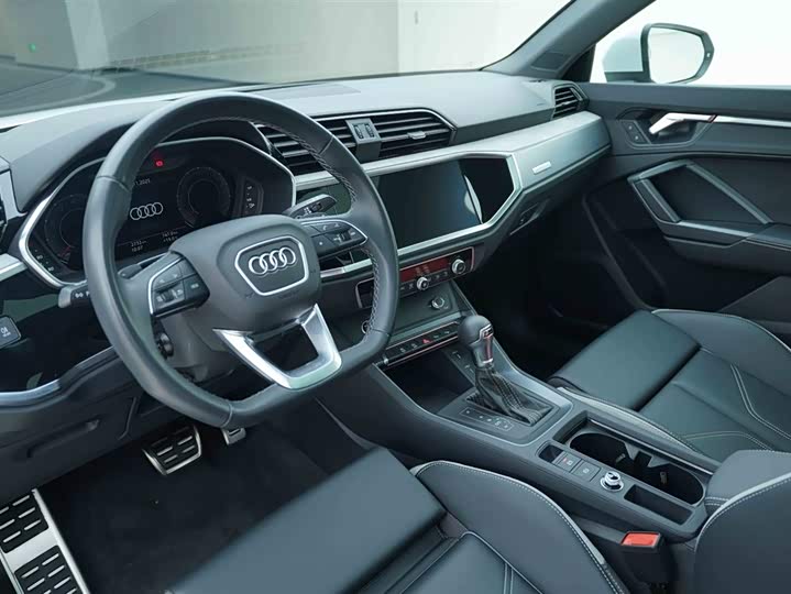 Audi Q3 2024 2024款 35 TFSI 时尚动感型