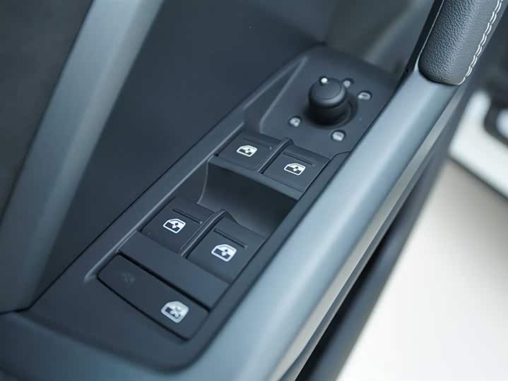 Audi Q3 2024 2024款 35 TFSI 时尚动感型