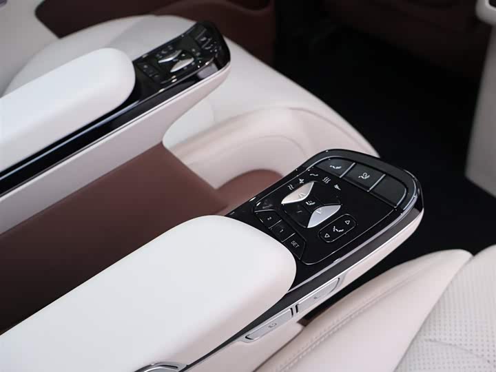 BYD Xia 2025 2025款 DM-i 1.5T 180km 超越型