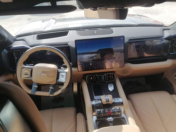 BYD FangChengBao Leopard 8 2025 2025款 智勇旗舰版 6座