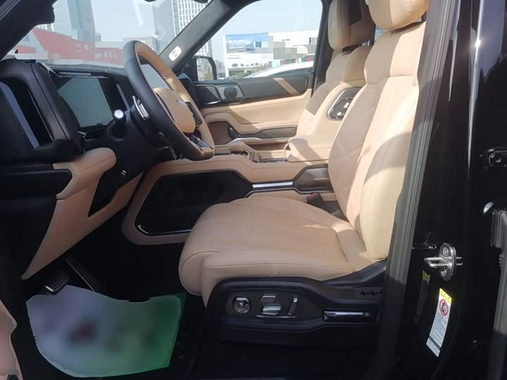 BYD FangChengBao Leopard 8 2025 2025款 智勇旗舰版 6座