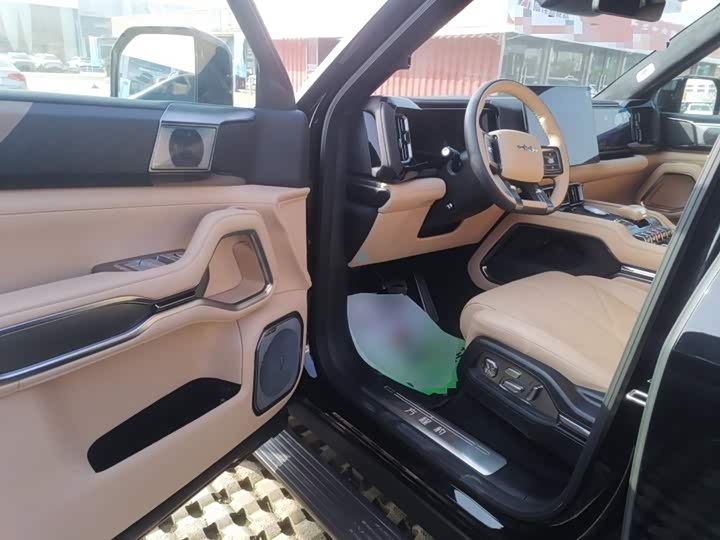 BYD FangChengBao Leopard 8 2025 2025款 智勇旗舰版 6座