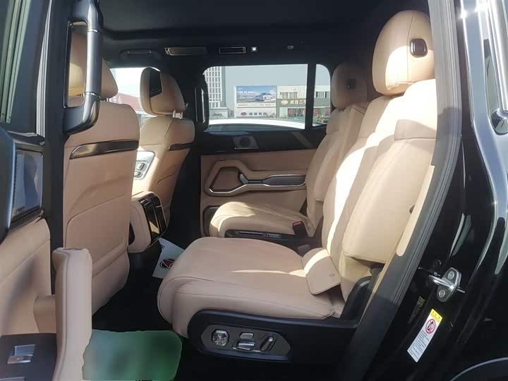 BYD FangChengBao Leopard 8 2025 2025款 智勇旗舰版 6座