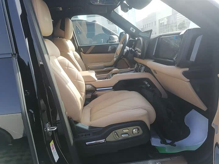 BYD FangChengBao Leopard 8 2025 2025款 智勇旗舰版 6座