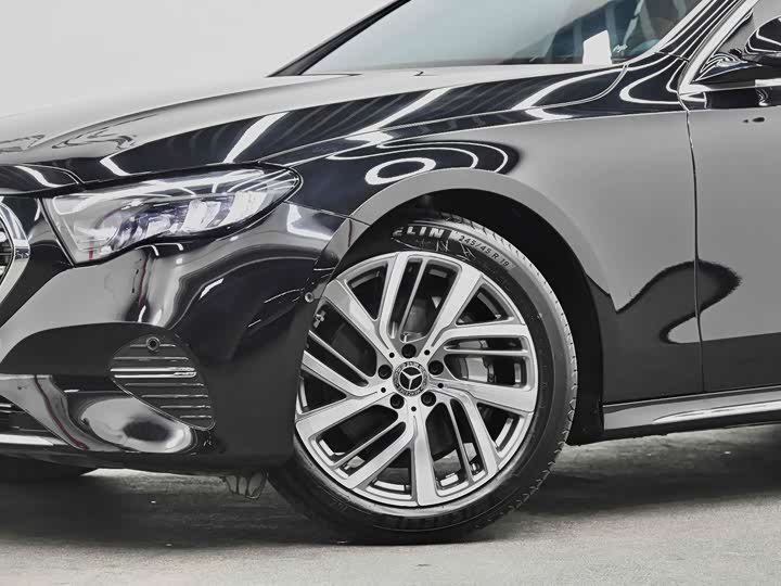 Mercedes-Benz E-Class 2025 2025款 E 300 L 时尚型