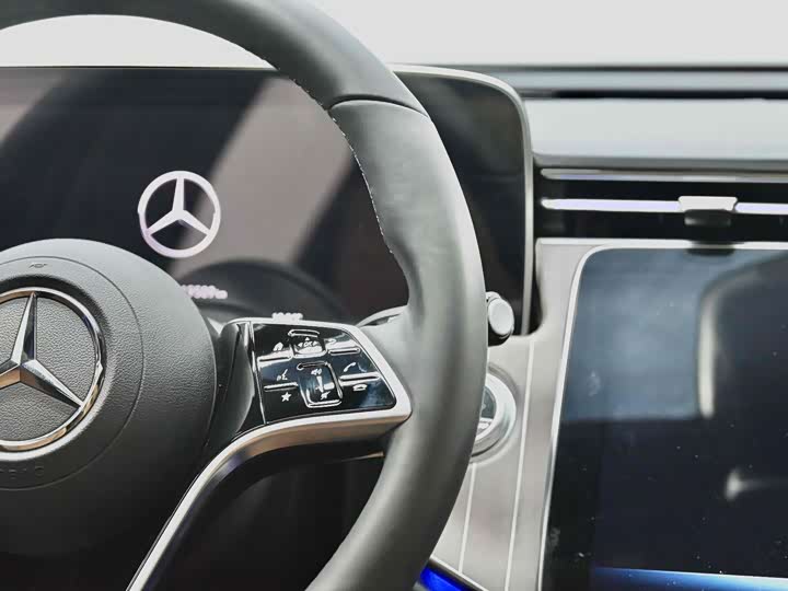 Mercedes-Benz E-Class 2025 2025款 E 300 L 时尚型