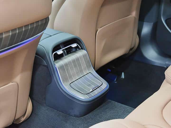 Mercedes-Benz E-Class 2025 2025款 E 300 L 时尚型