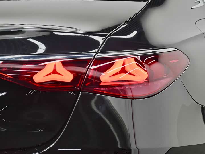 Mercedes-Benz E-Class 2025 2025款 E 300 L 时尚型