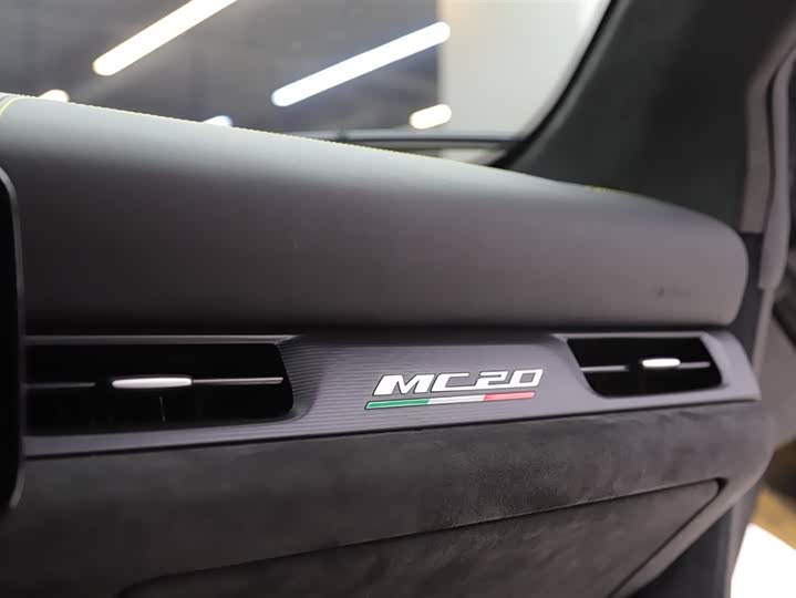Maserati MC20 2020 2020款 3.0T 标准版