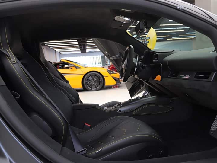 Maserati MC20 2020 2020款 3.0T 标准版