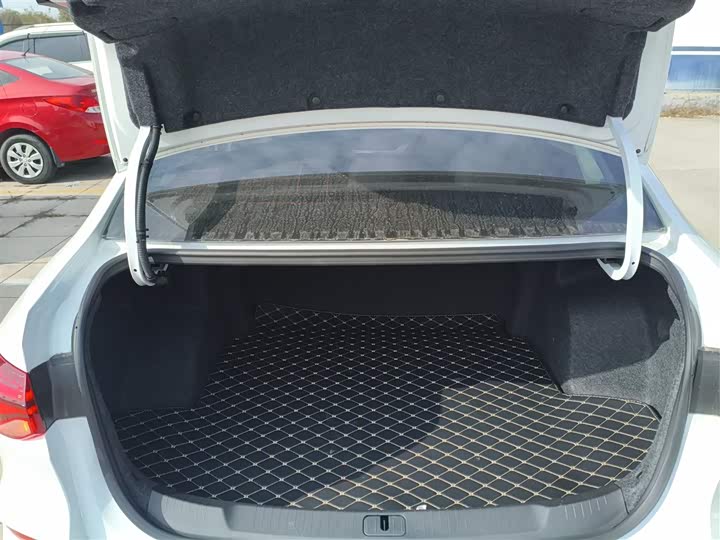 Chevrolet Monza 2024 2024款 1.5L 双离合悦享版