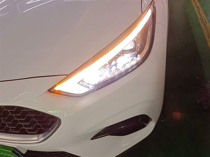 MG Motor ZS 2020 2020款 180DVVT 自动UP