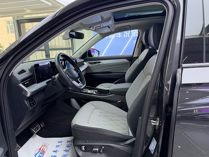 Volkswagen Tavendor 2023 2023款 380TSI 四驱R-Line巡游版