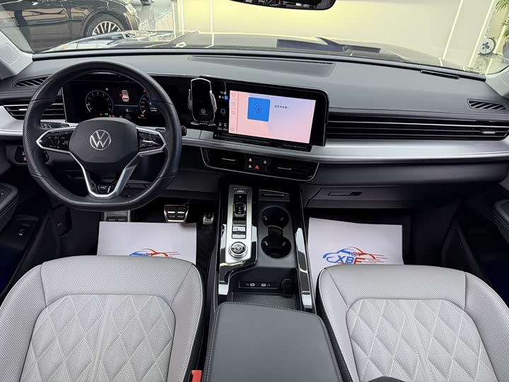 Volkswagen Tavendor 2023 2023款 380TSI 四驱R-Line巡游版