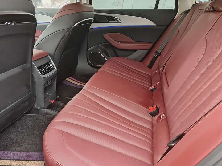 Hongqi H5 2025 2025款 2.0T 自动旗畅版