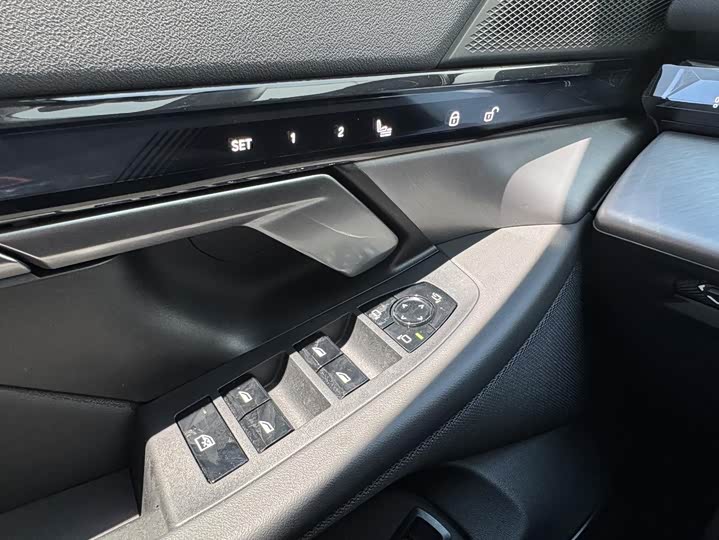 BMW i5 2024 2024款 eDrive 35L M运动套装