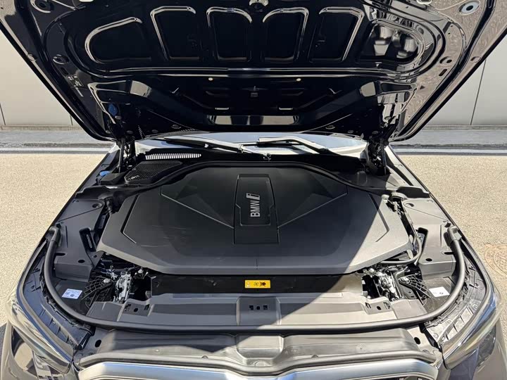 BMW i5 2024 2024款 eDrive 35L M运动套装