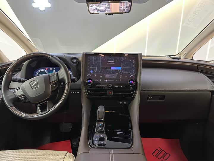 Toyota Vellfire 2024 2024款 皇冠 双擎 2.5L 至尊行政版